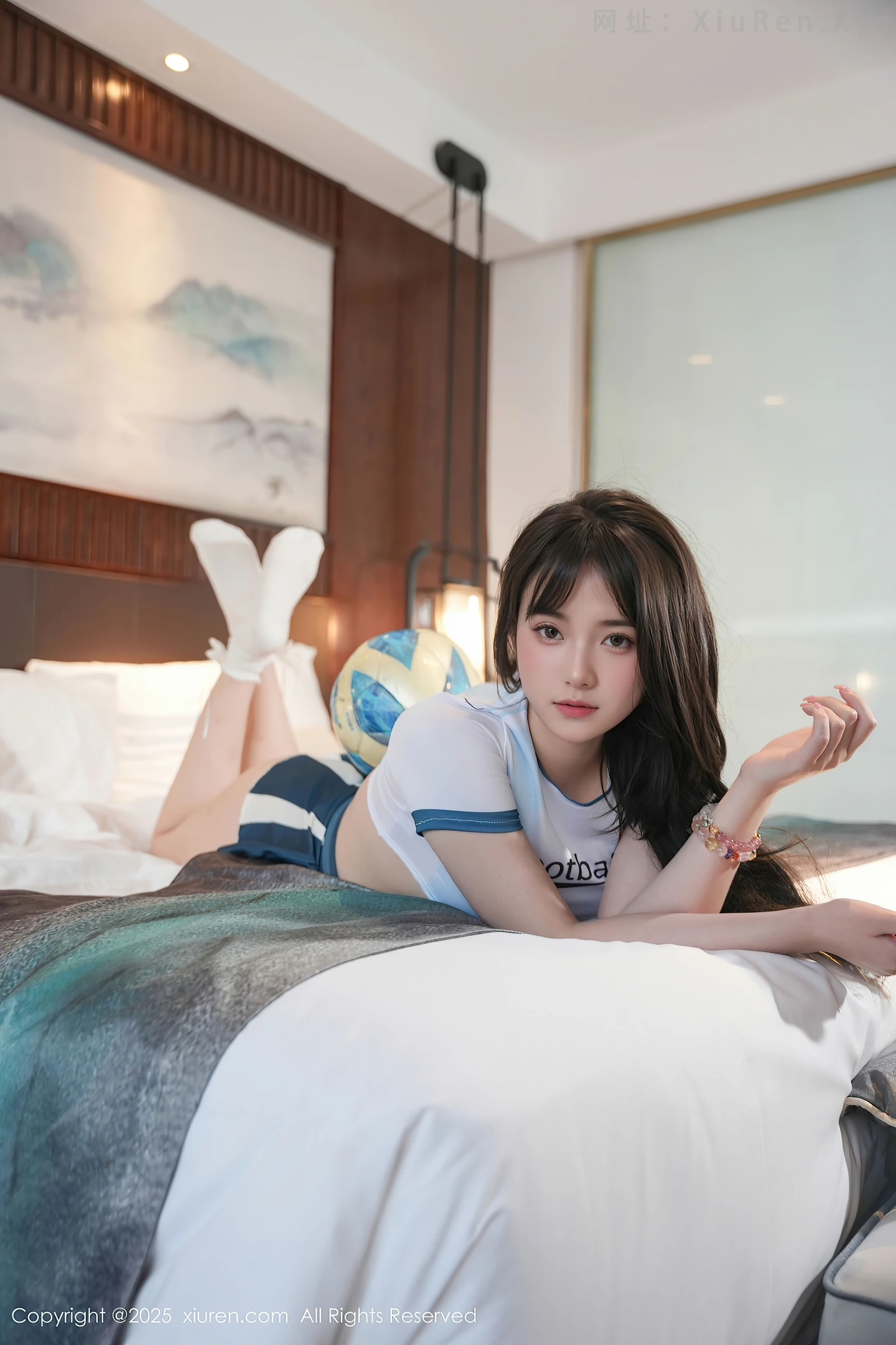 图片[4]-[XiuRen秀人网]VOL.10606 模特软情性感半截足球队服配白色腿袜秀曼妙身姿撩人诱惑写真82P-秀人网官方网站